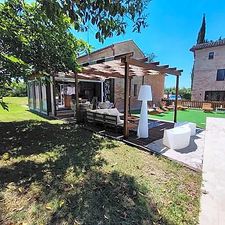 Il Fienile Del Borgo Bed & Breakfast 3*